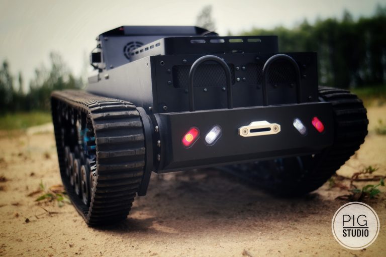 1/10 RC Super Tank Kit Pig Studio